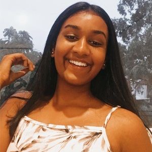 Meet your Posher, Eva